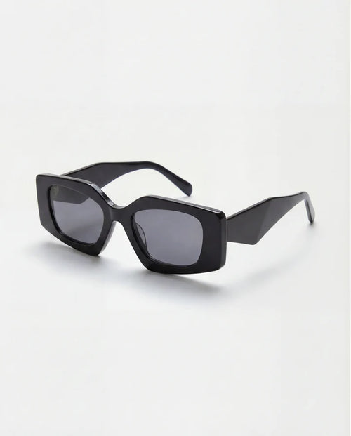 Avola Black